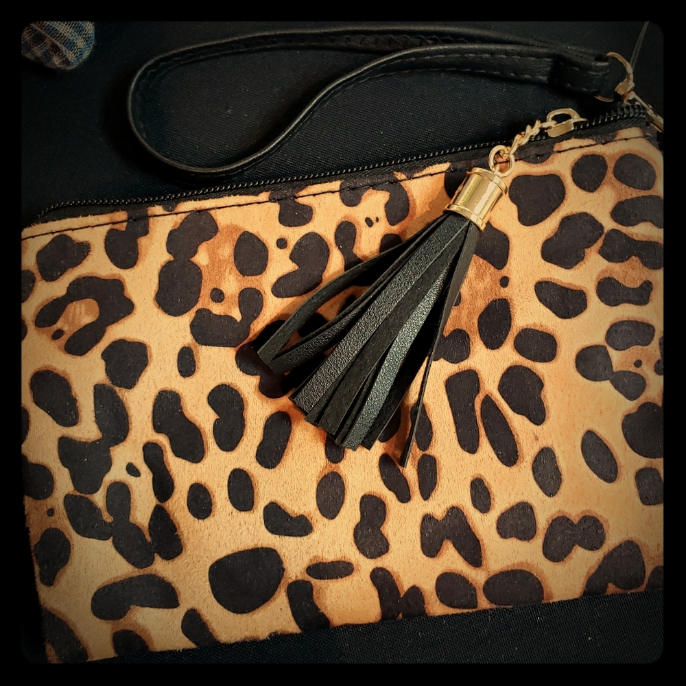 Wristlet Animal Print